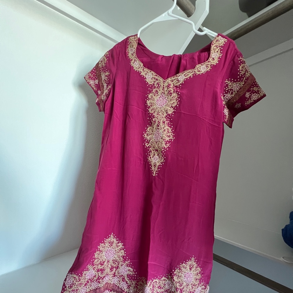 Deep pink silk chudidar with gold embroidery work